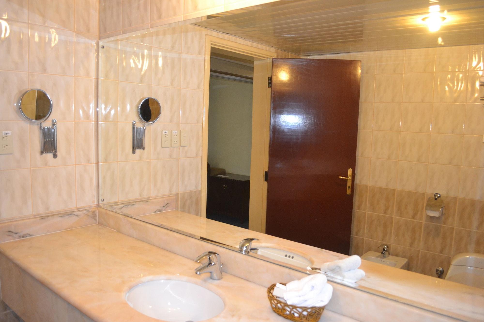 Bilqase Throne Hotel Dammam Buitenkant foto