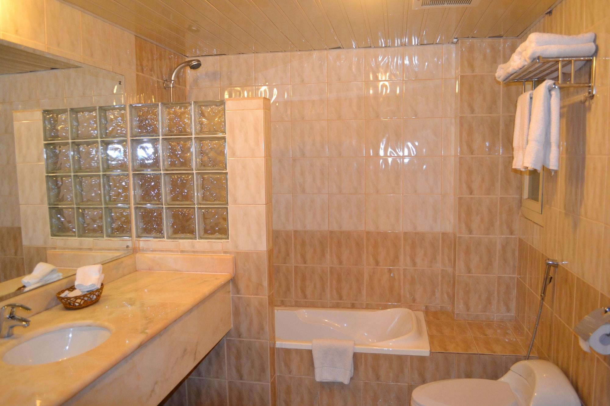 Bilqase Throne Hotel Dammam Buitenkant foto