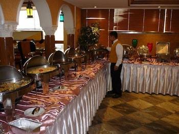Bilqase Throne Hotel Dammam Buitenkant foto